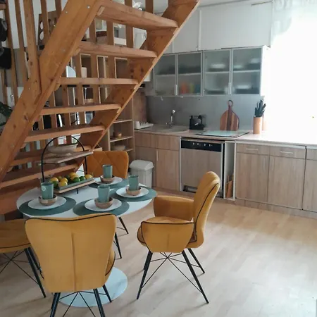 Abai-szallas Holiday home *