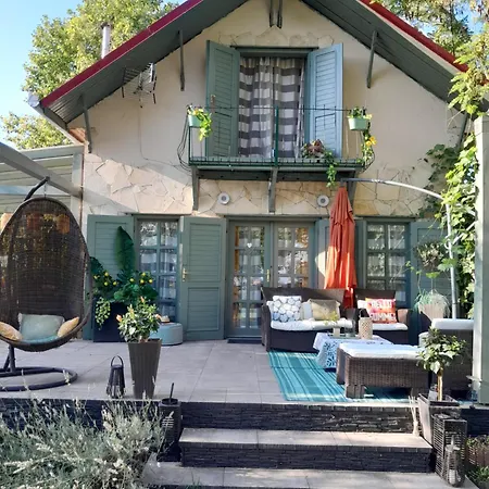 Abai-szallas 別荘 *